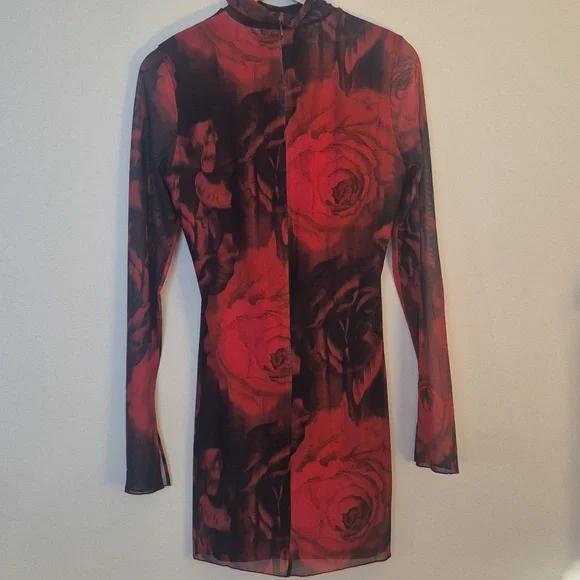Runaway The Label Jordi Mini Dress in Giovana Red Rose Print - Size XL (10) - Picture 5 of 12